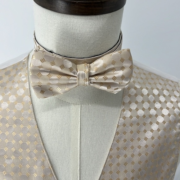 Joseph & Feiss suit vest and bow tie men’s XS - Picture 2 of 8